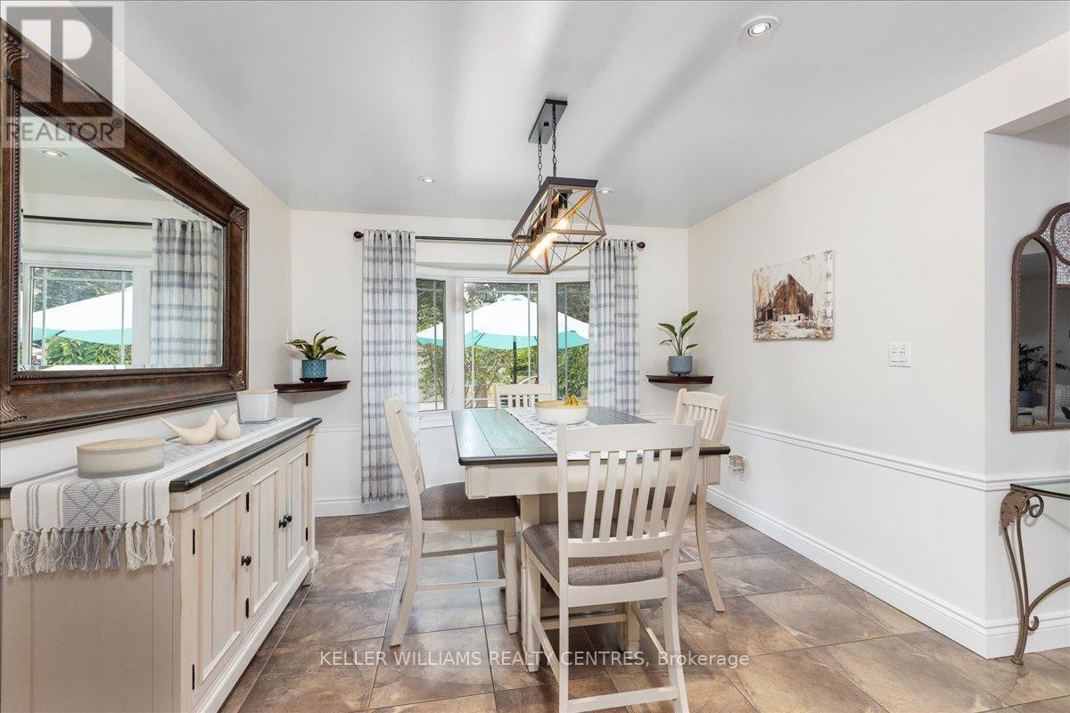Photo 11 of 875 Knotwood Court, Whitby ON