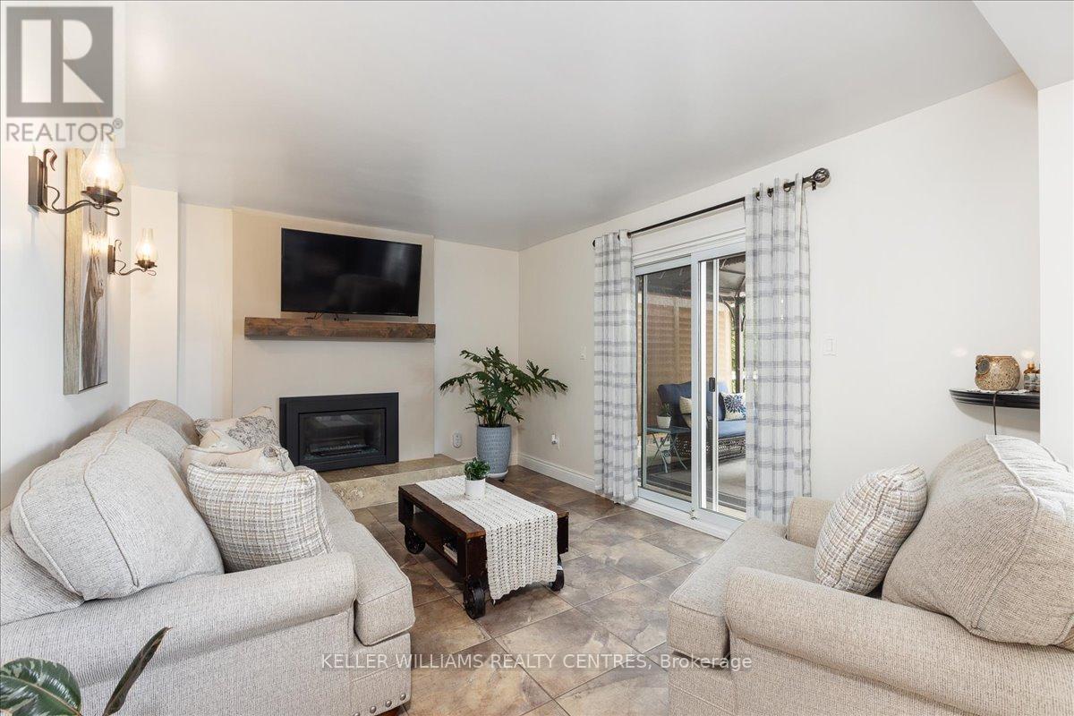 Photo 14 of 875 Knotwood Court, Whitby ON