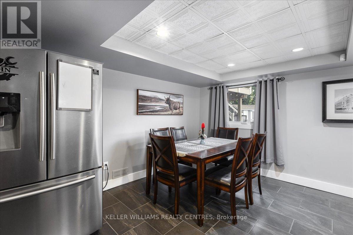 Photo 6 of 875 Knotwood Court, Whitby ON