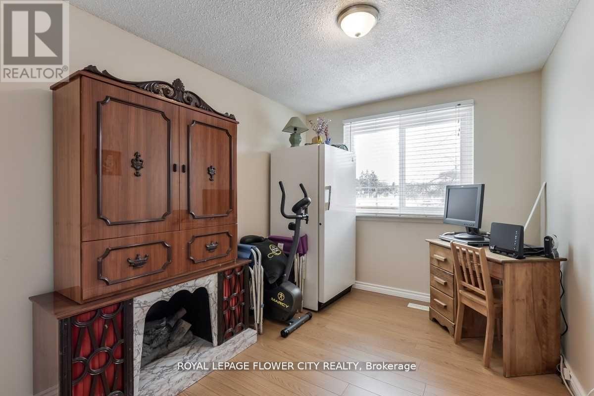 Photo 12 of 1085 Mary Street N, Oshawa ON