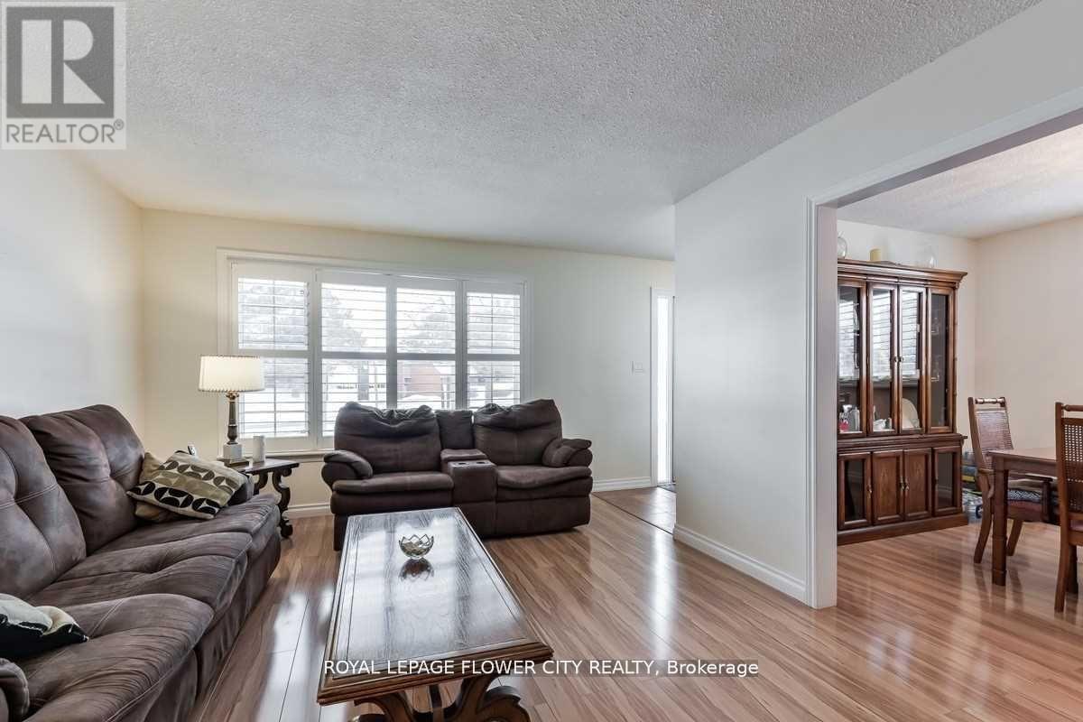 Photo 8 of 1085 Mary Street N, Oshawa ON