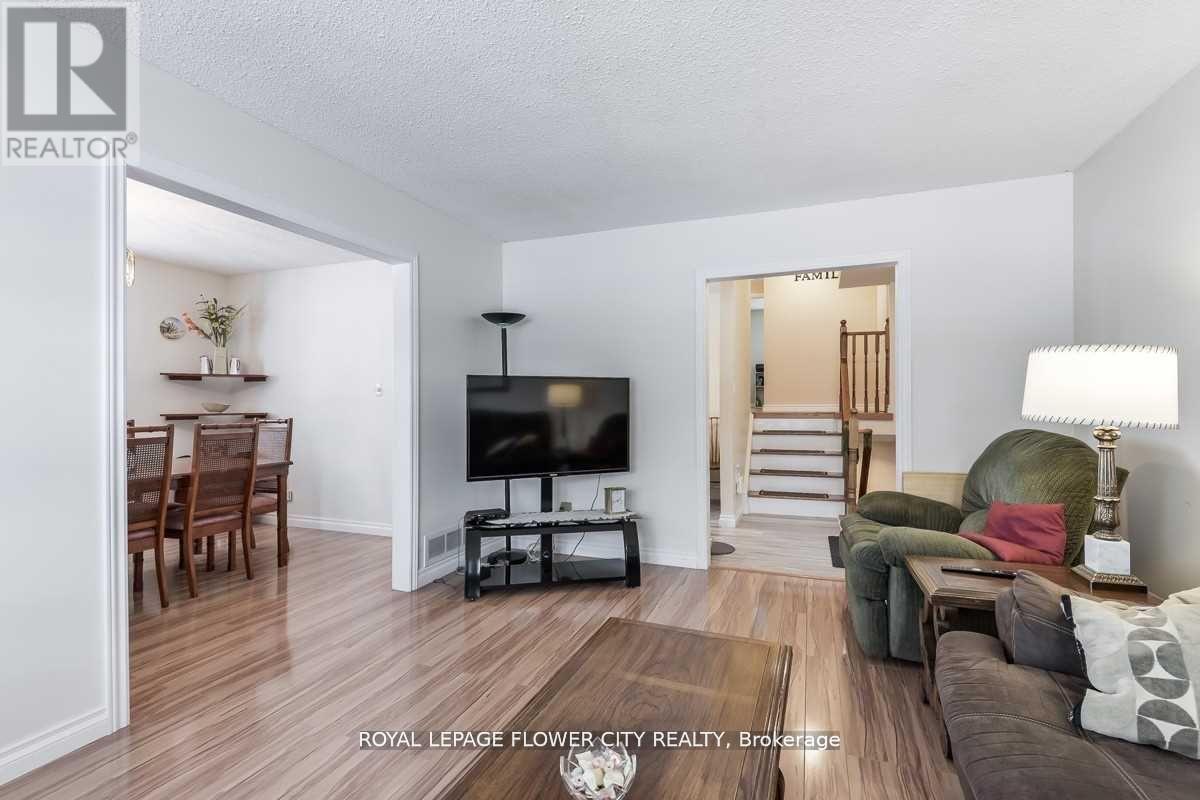 Photo 14 of 1085 Mary Street N, Oshawa ON