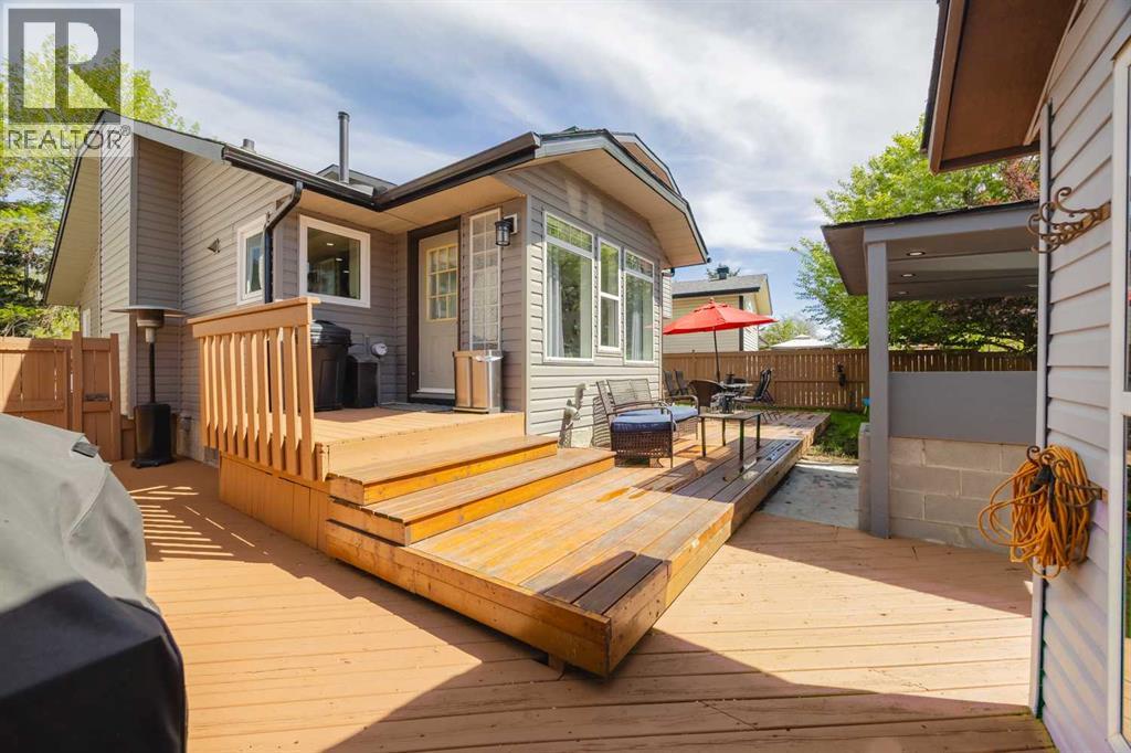 Single Family House for Sale in  McKinley Place SE McKenzie Lake Calgary 