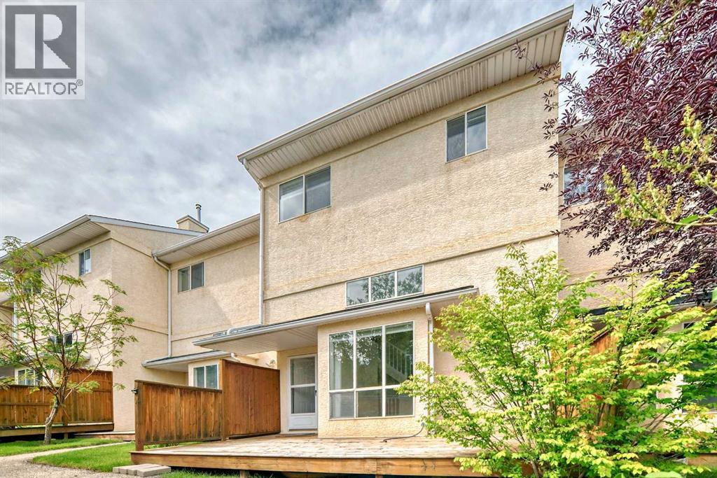 Photo 3 of 7 Millrose Place Sw, Calgary AB