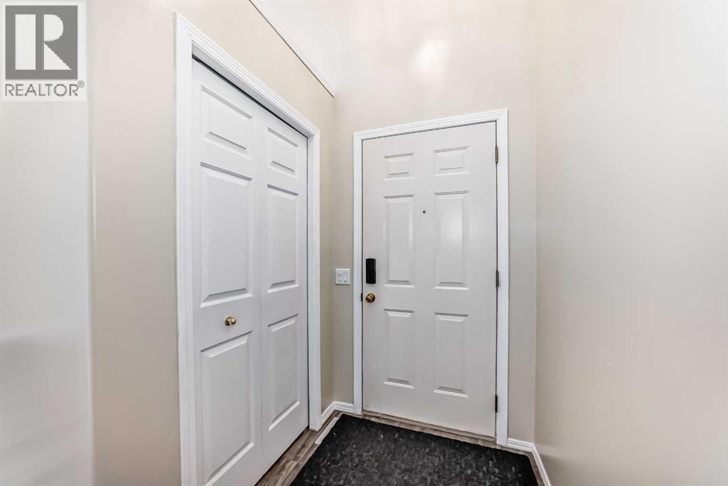 Photo 4 of 7 Millrose Place Sw, Calgary AB