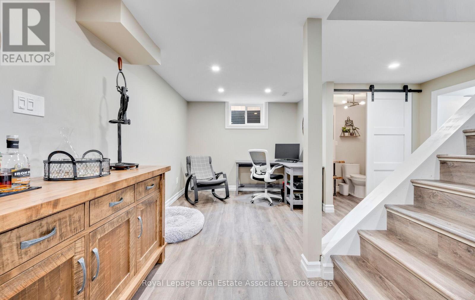 Photo 39 of 296 Chantenay Drive, Mississauga ON