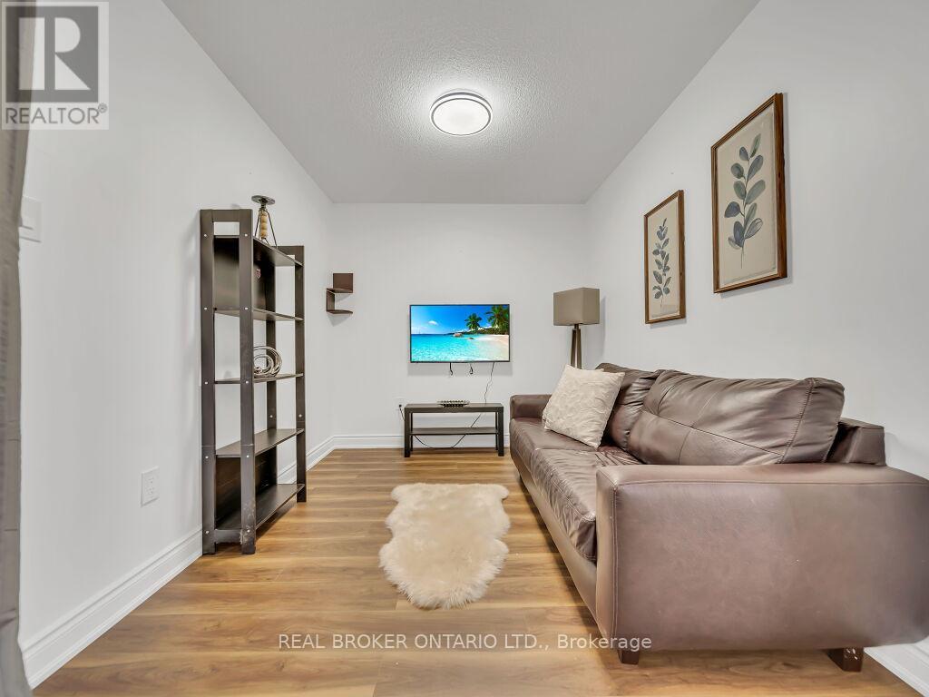Photo 2 of 332 Riverstone Drive, Oakville ON