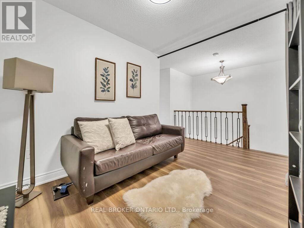 Photo 44 of 332 Riverstone Drive, Oakville ON
