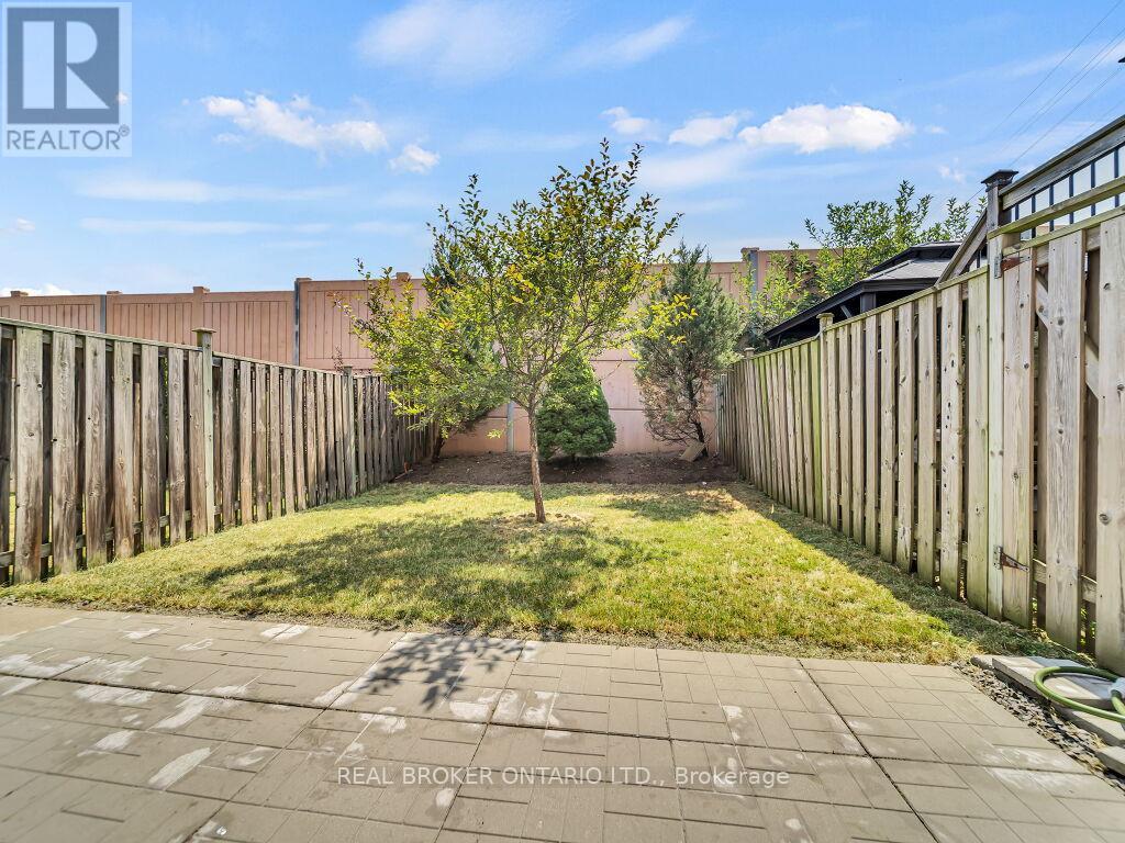 Photo 37 of 332 Riverstone Drive, Oakville ON