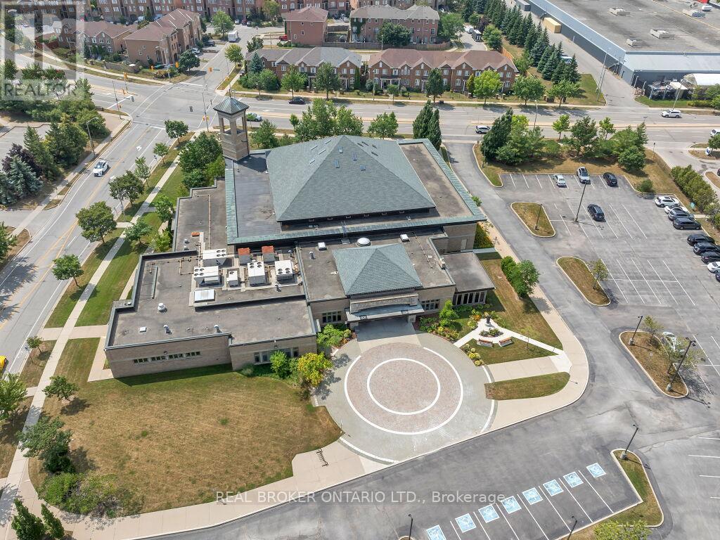 Photo 42 of 332 Riverstone Drive, Oakville ON