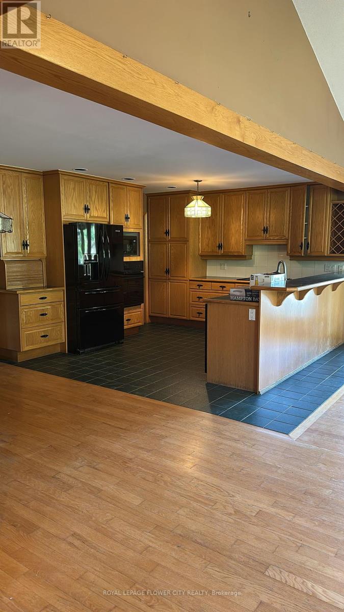 Photo 12 of 7076 5th Side Road N, Innisfil ON