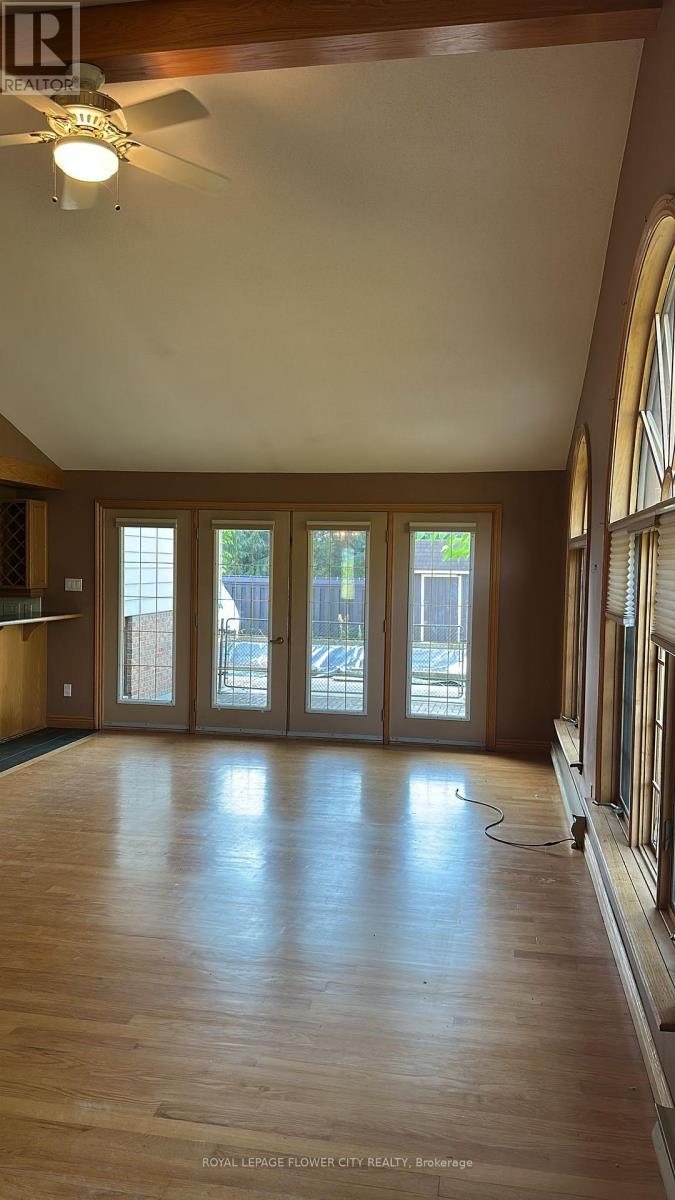 Photo 8 of 7076 5th Side Road N, Innisfil ON