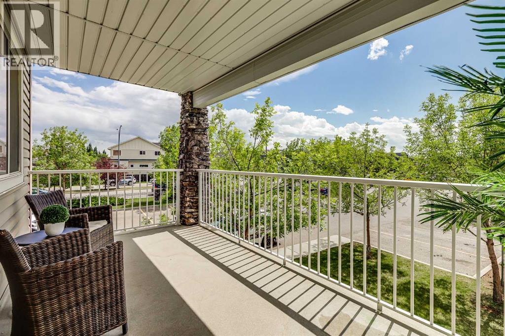 Photo 7 of 1202 4 Kingsland Close Se, Airdrie AB