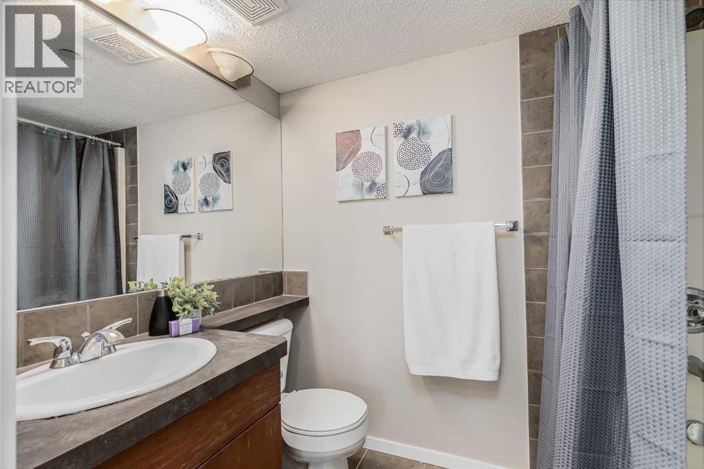 Photo 15 of 1202 4 Kingsland Close Se, Airdrie AB