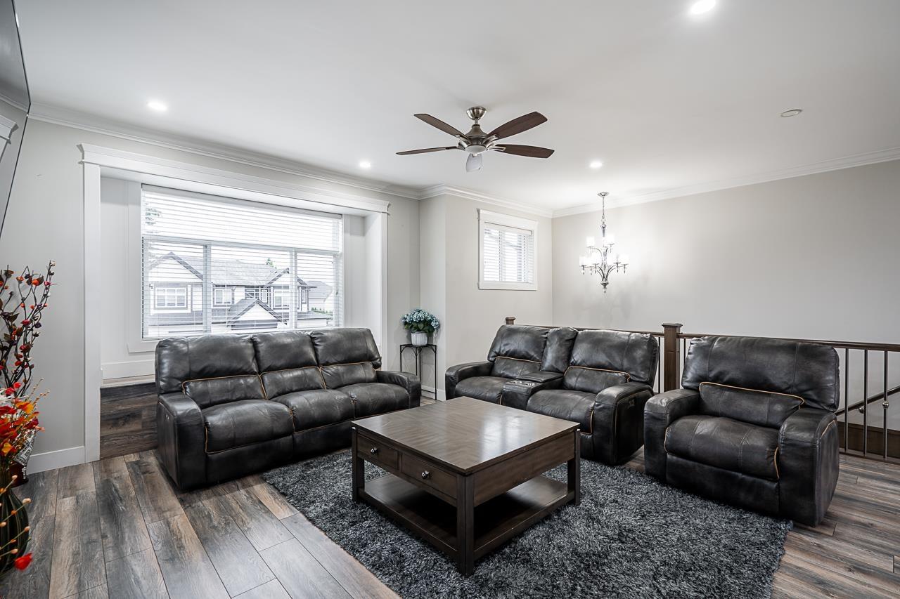Photo 4 of 32925 Peebles Drive, Mission BC