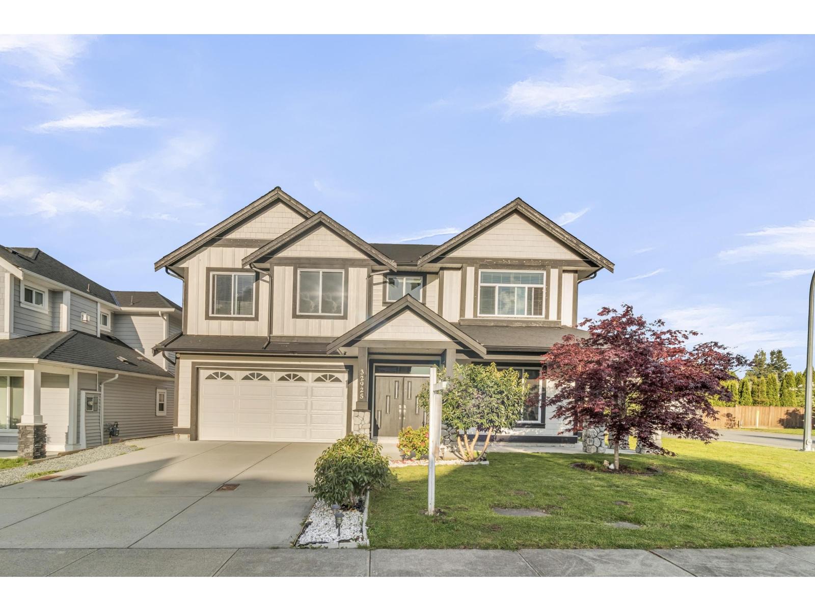 Photo 2 of 32925 Peebles Drive, Mission BC