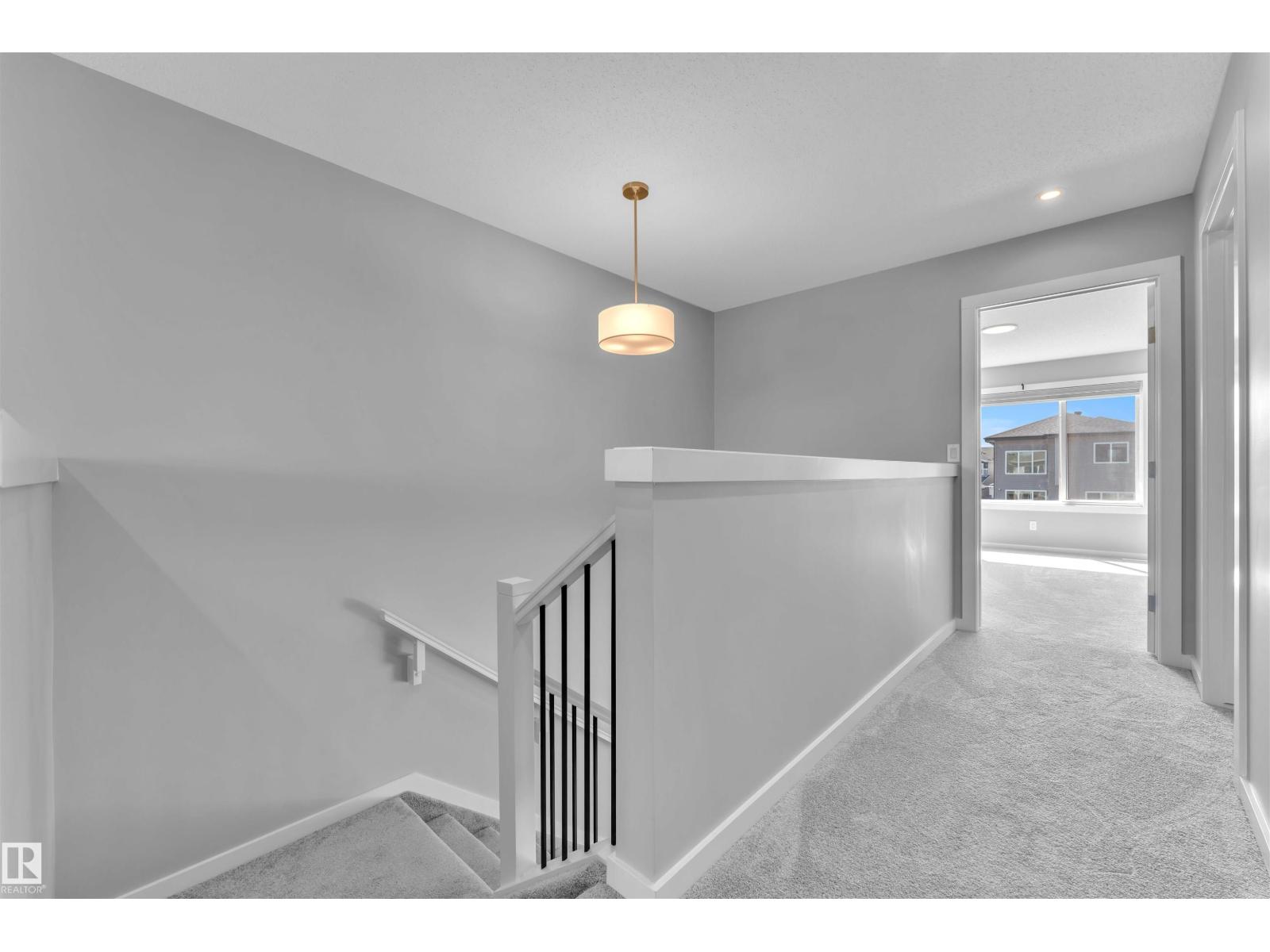 Photo 20 of 611 31 Av Nw, Edmonton AB