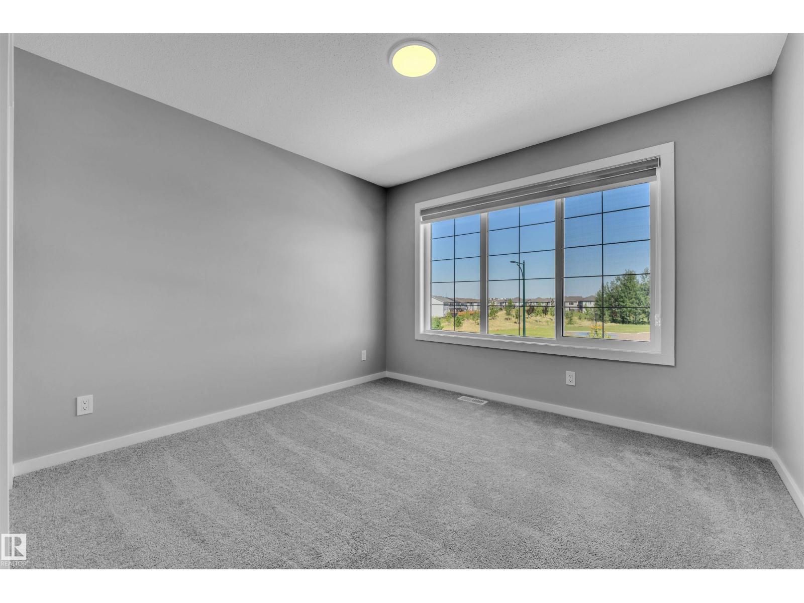 Photo 24 of 611 31 Av Nw, Edmonton AB