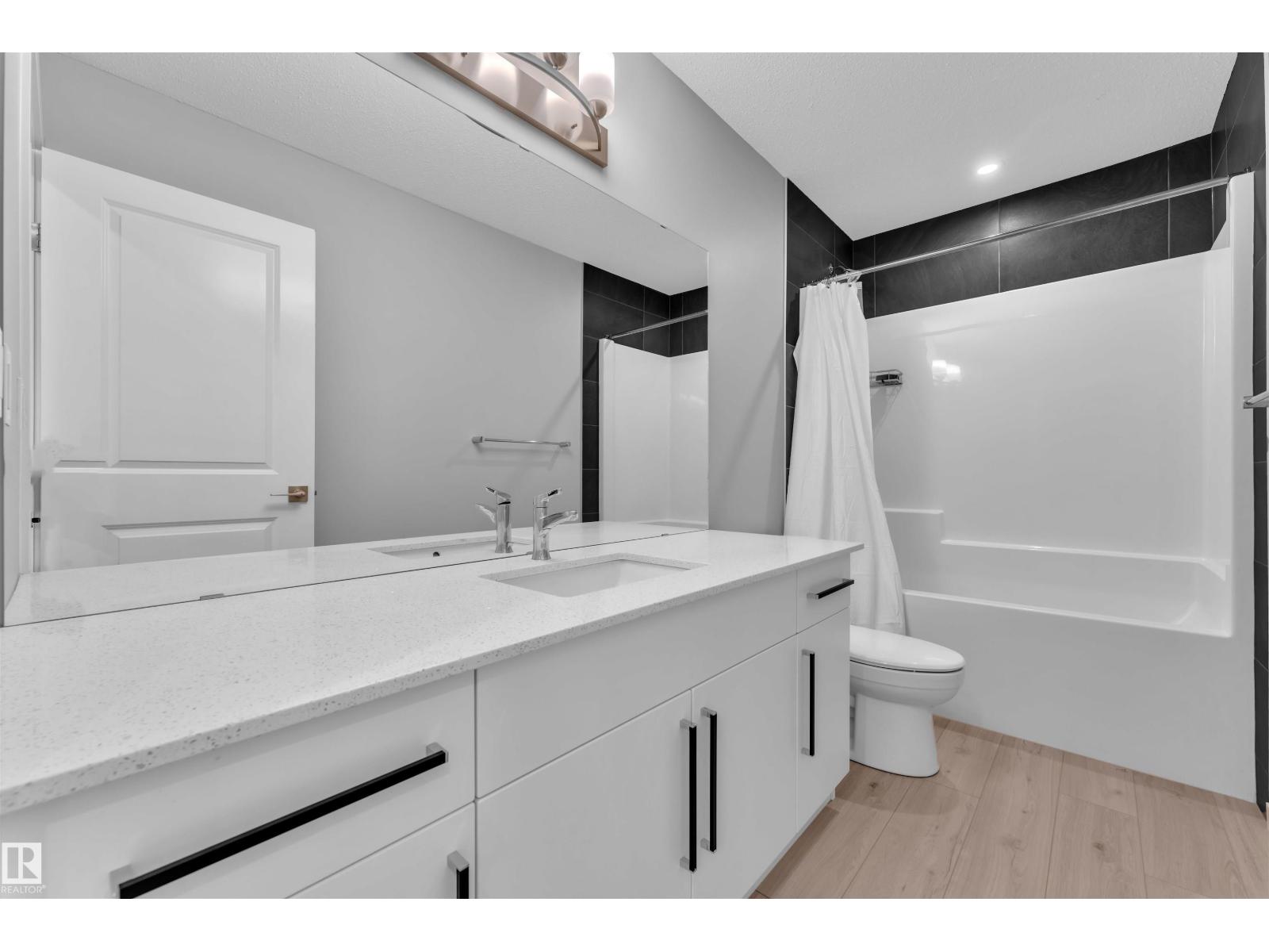 Photo 28 of 611 31 Av Nw, Edmonton AB