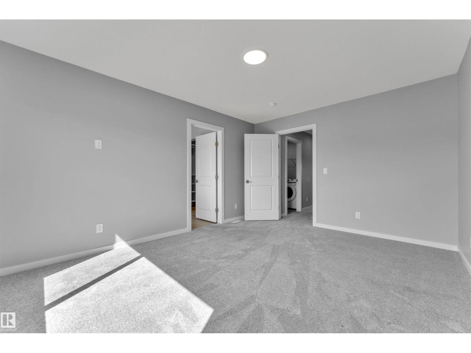 Photo 30 of 611 31 Av Nw, Edmonton AB