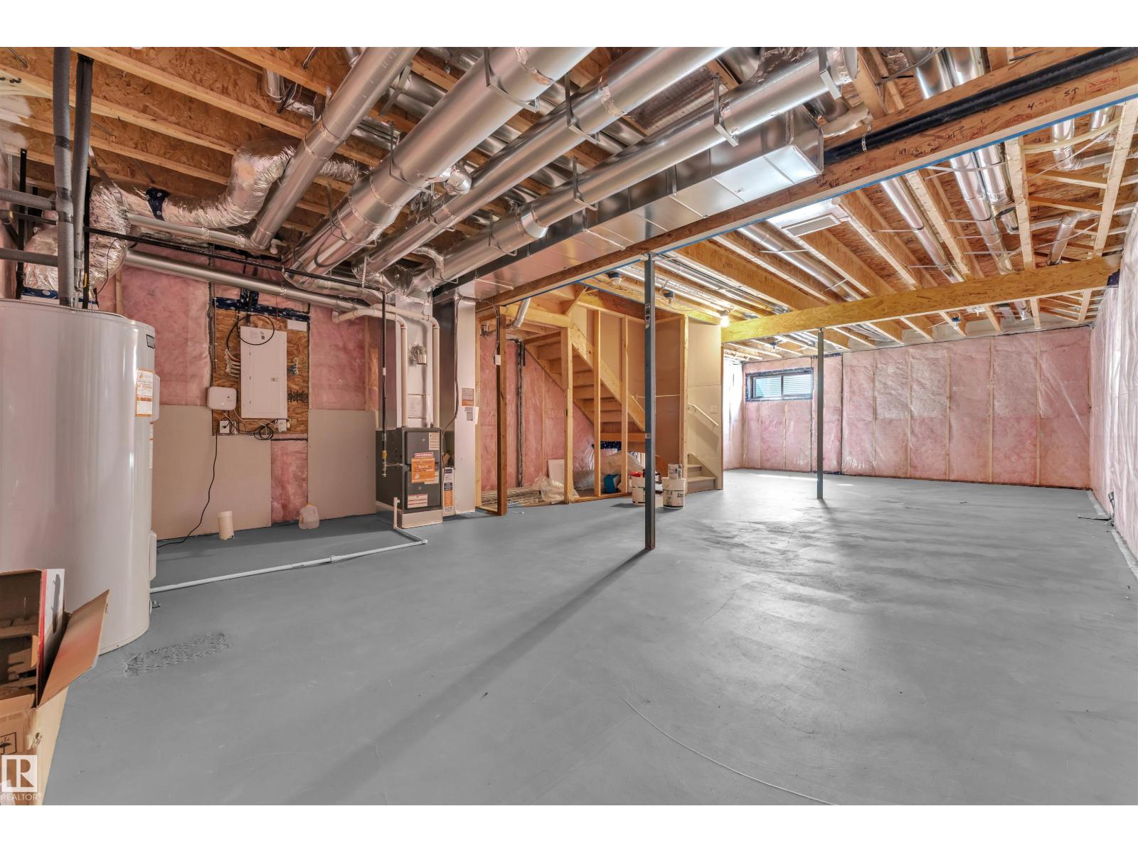 Photo 37 of 611 31 Av Nw, Edmonton AB