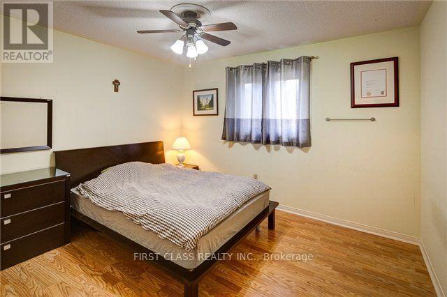 Photo 10 of 26 Canyon Creek Avenue, Richmond Hill ON