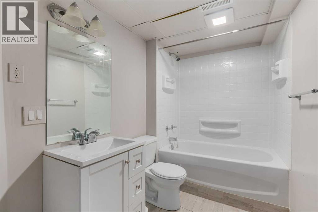 Single Family House Bungalow for Sale in  Woodglen Close SW Woodbine Calgary 