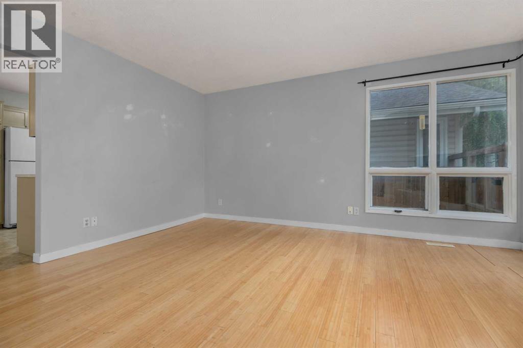 Single Family House Bungalow for Sale in  Woodglen Close SW Woodbine Calgary 