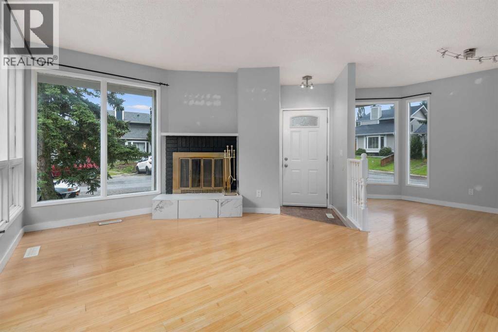 Single Family House Bungalow for Sale in  Woodglen Close SW Woodbine Calgary 