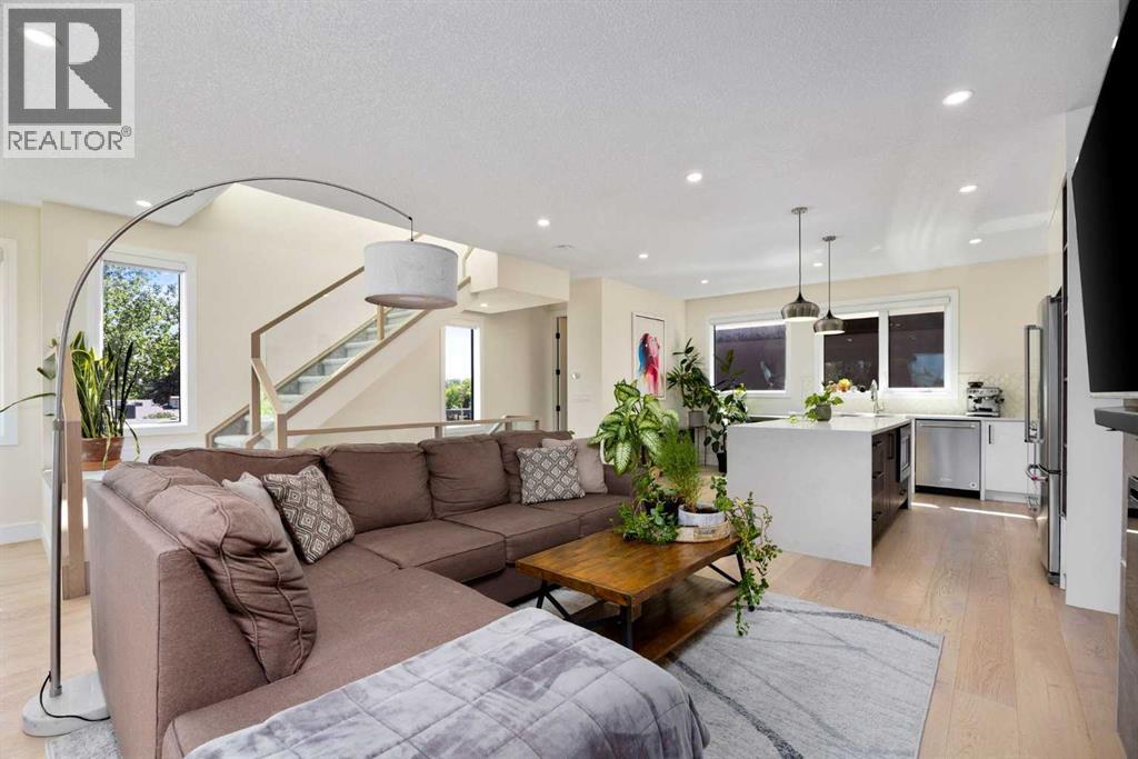 Single Family House for Sale in   Spruce Drive SW Spruce Cliff Calgary 