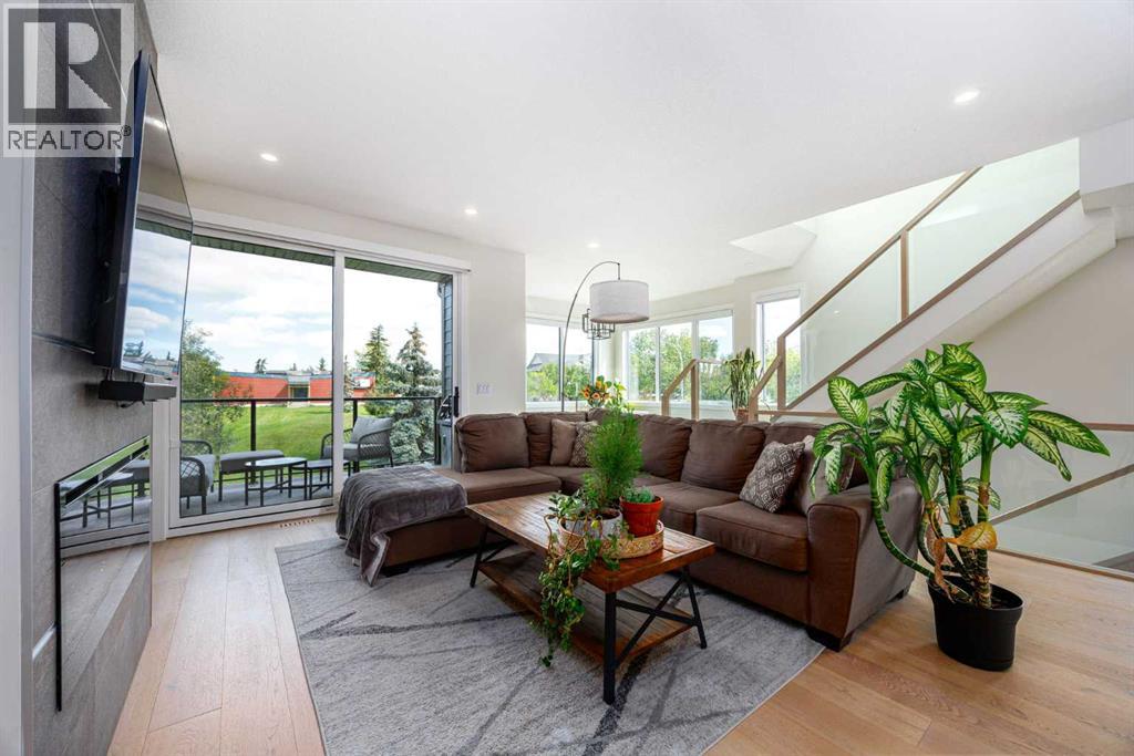 Single Family House for Sale in   Spruce Drive SW Spruce Cliff Calgary 