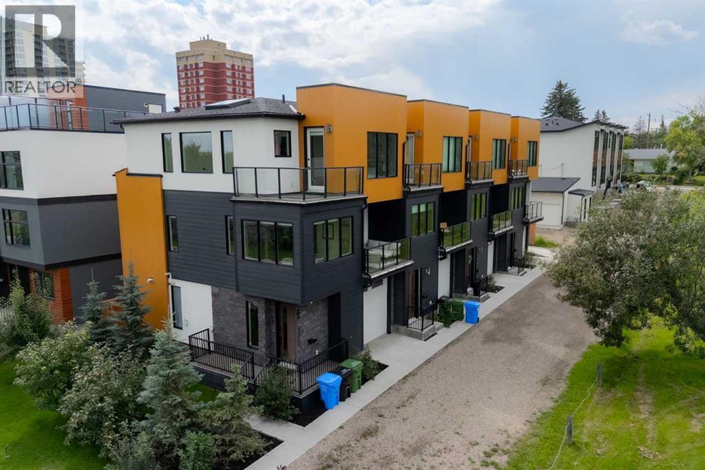 Single Family House for Sale in   Spruce Drive SW Spruce Cliff Calgary 