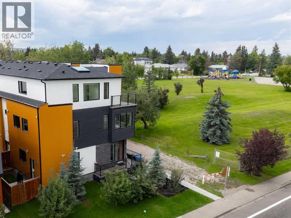 Single Family House for Sale in   Spruce Drive SW Spruce Cliff Calgary 