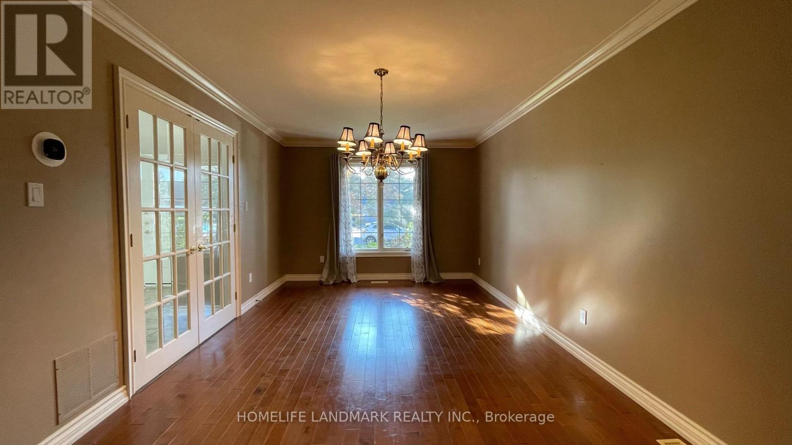 Photo 10 of 7751 South Wood Drive, Niagara Falls ON