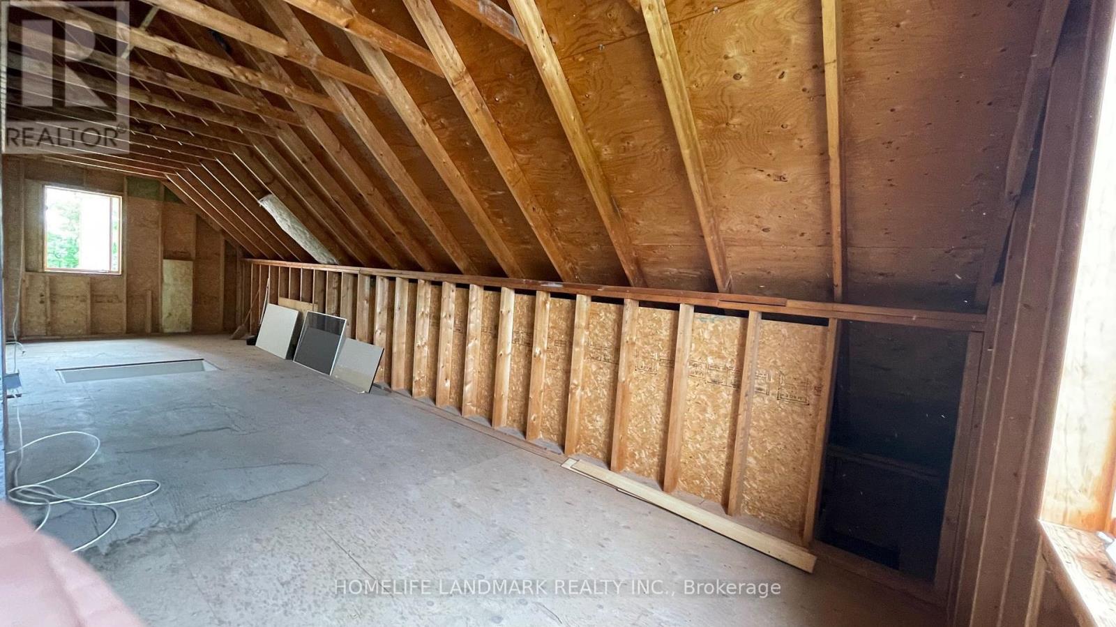 Photo 5 of 7751 South Wood Drive, Niagara Falls ON