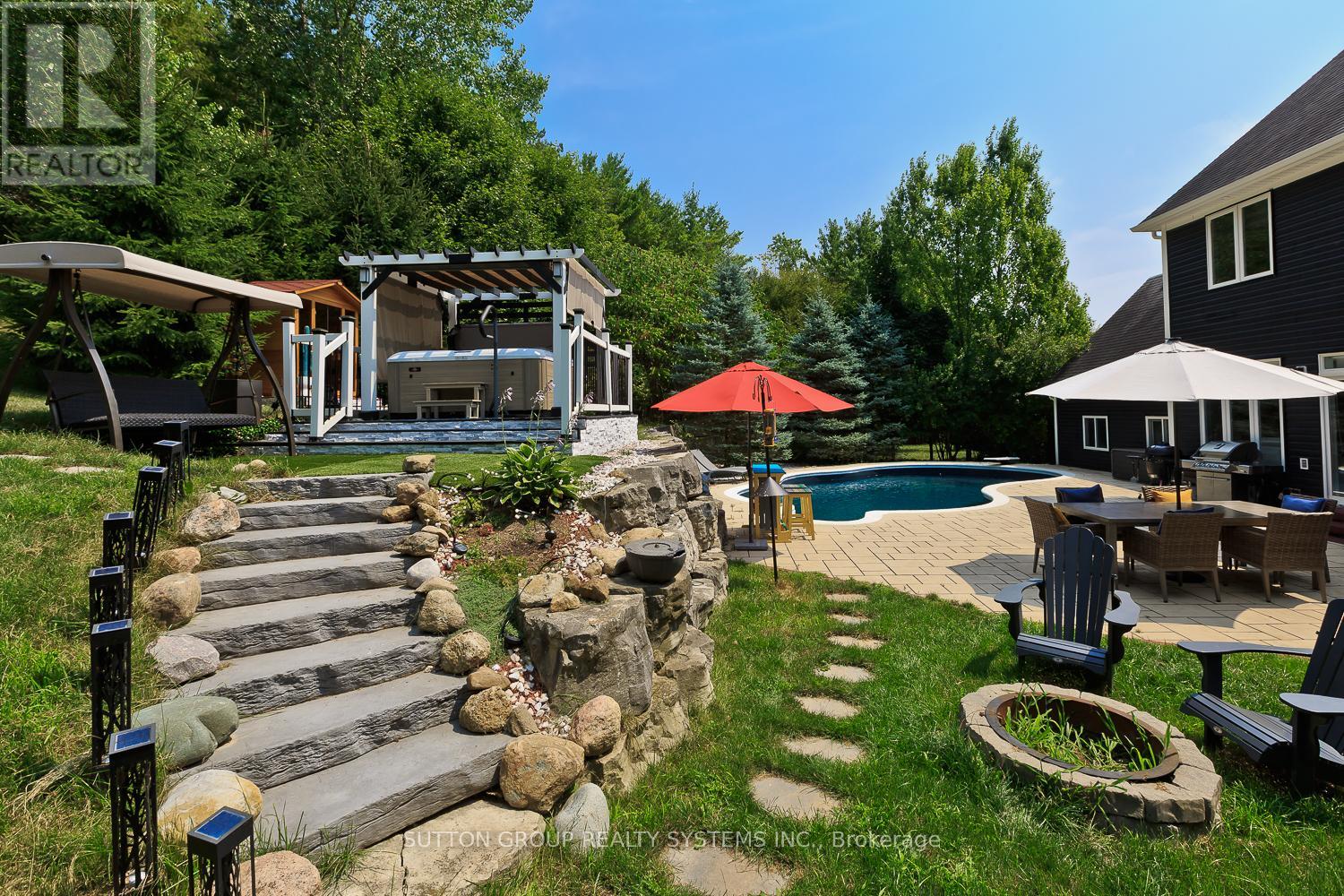 Photo 19 of 243 Christie Street, Guelph Eramosa ON