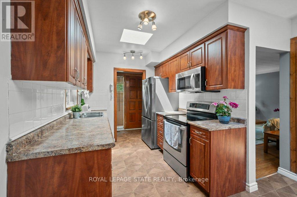 Photo 13 of 109 West 31st Street, Hamilton ON