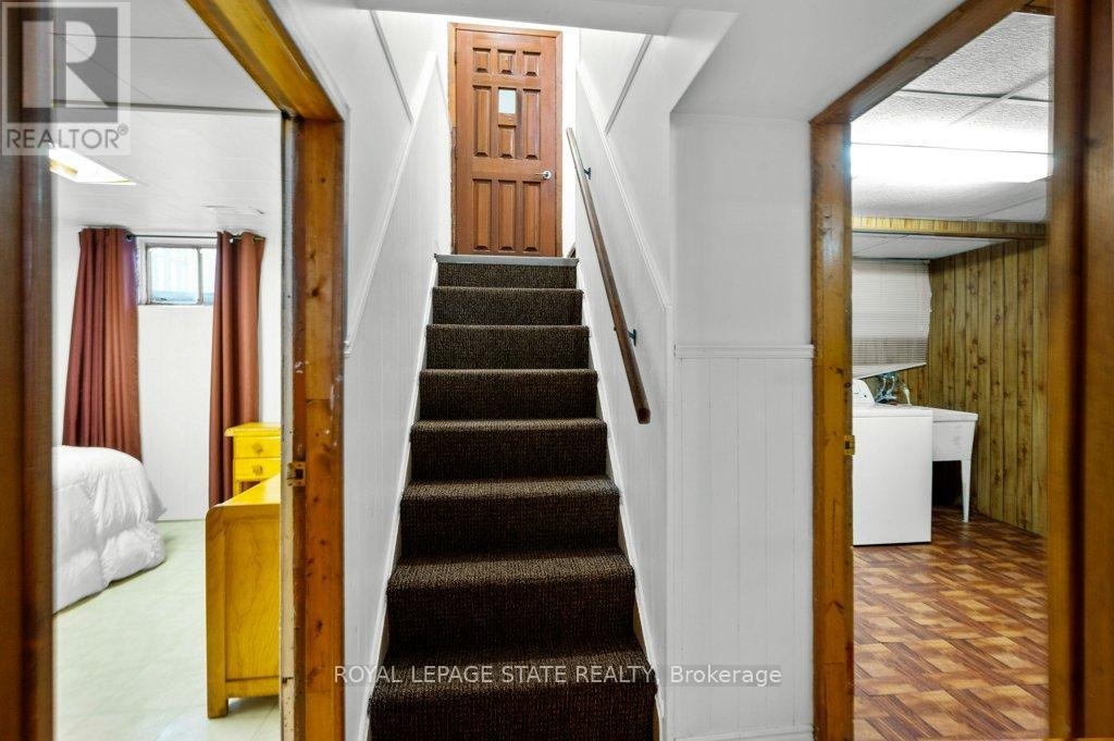Photo 25 of 109 West 31st Street, Hamilton ON