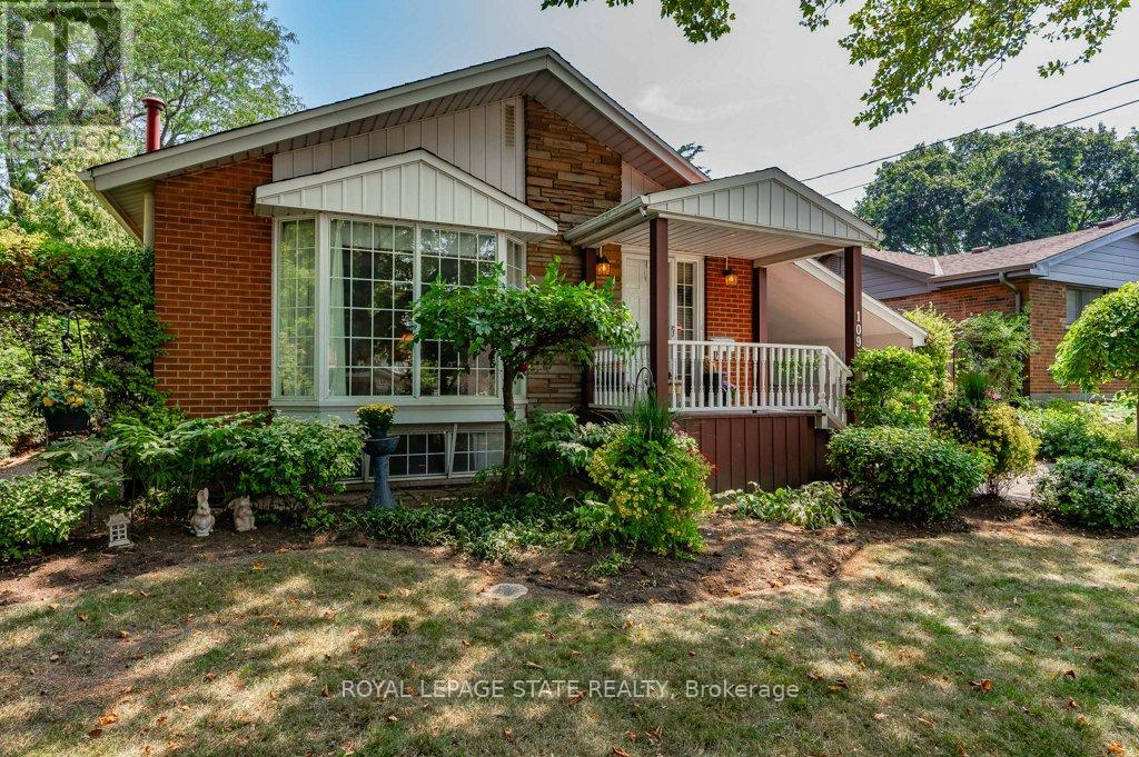 Photo 4 of 109 West 31st Street, Hamilton ON