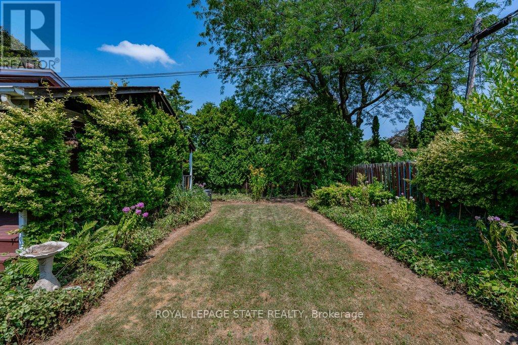 Photo 40 of 109 West 31st Street, Hamilton ON