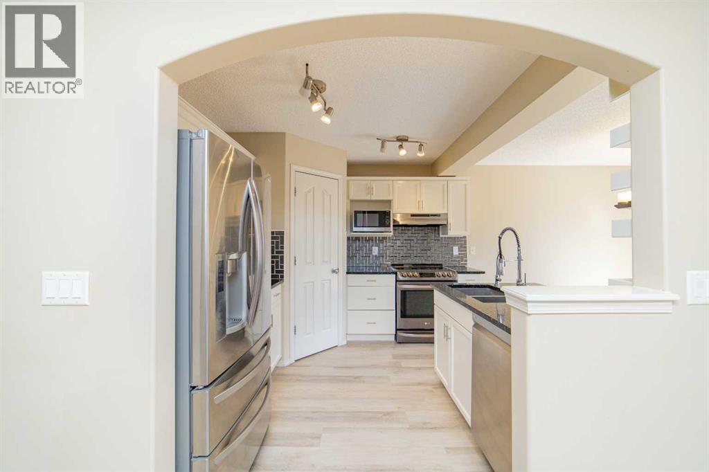 Photo 9 of 43 Sage Valley Close Nw, Calgary AB