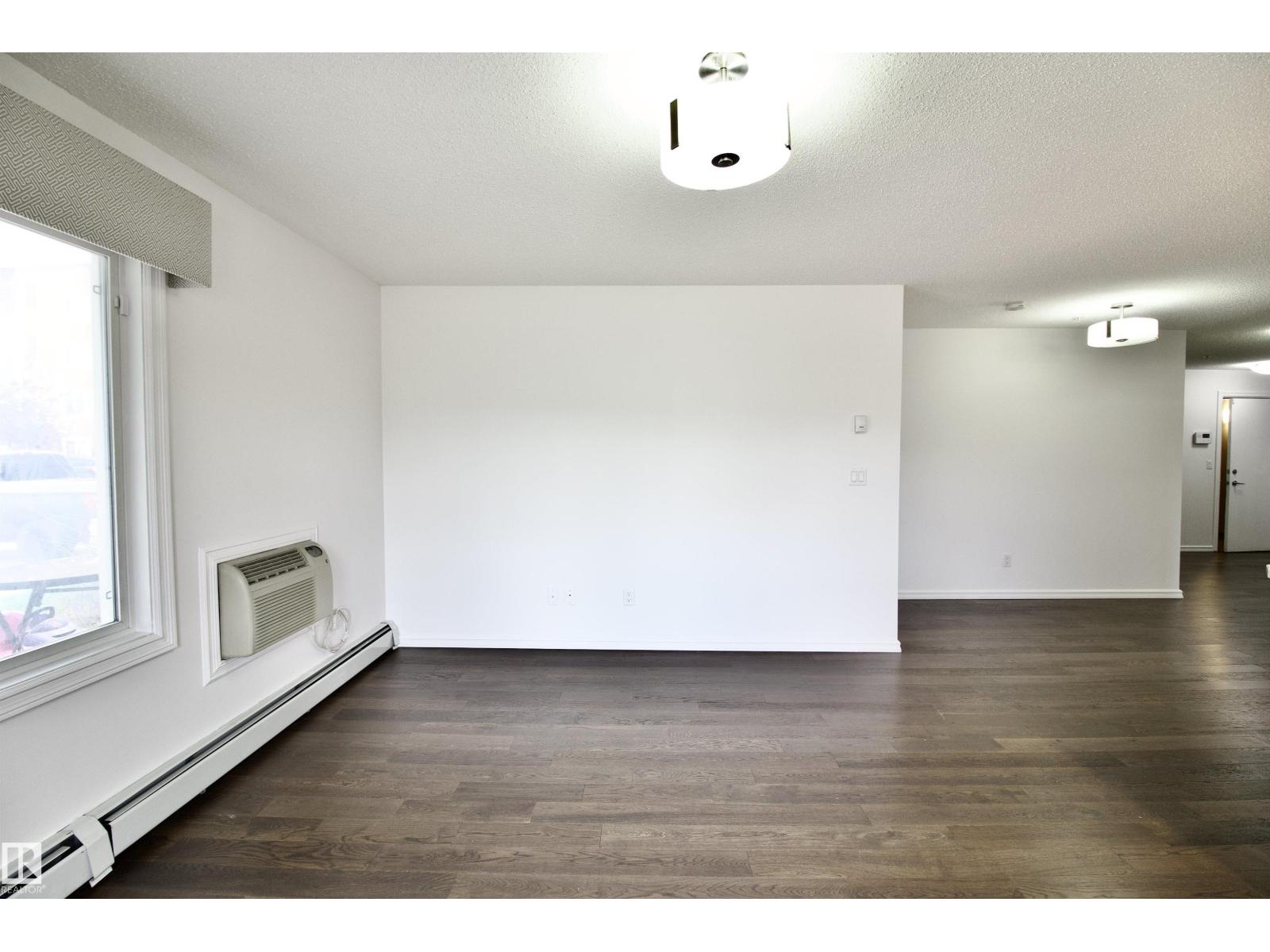Photo 19 of 102 2203 44 Av Nw, Edmonton AB