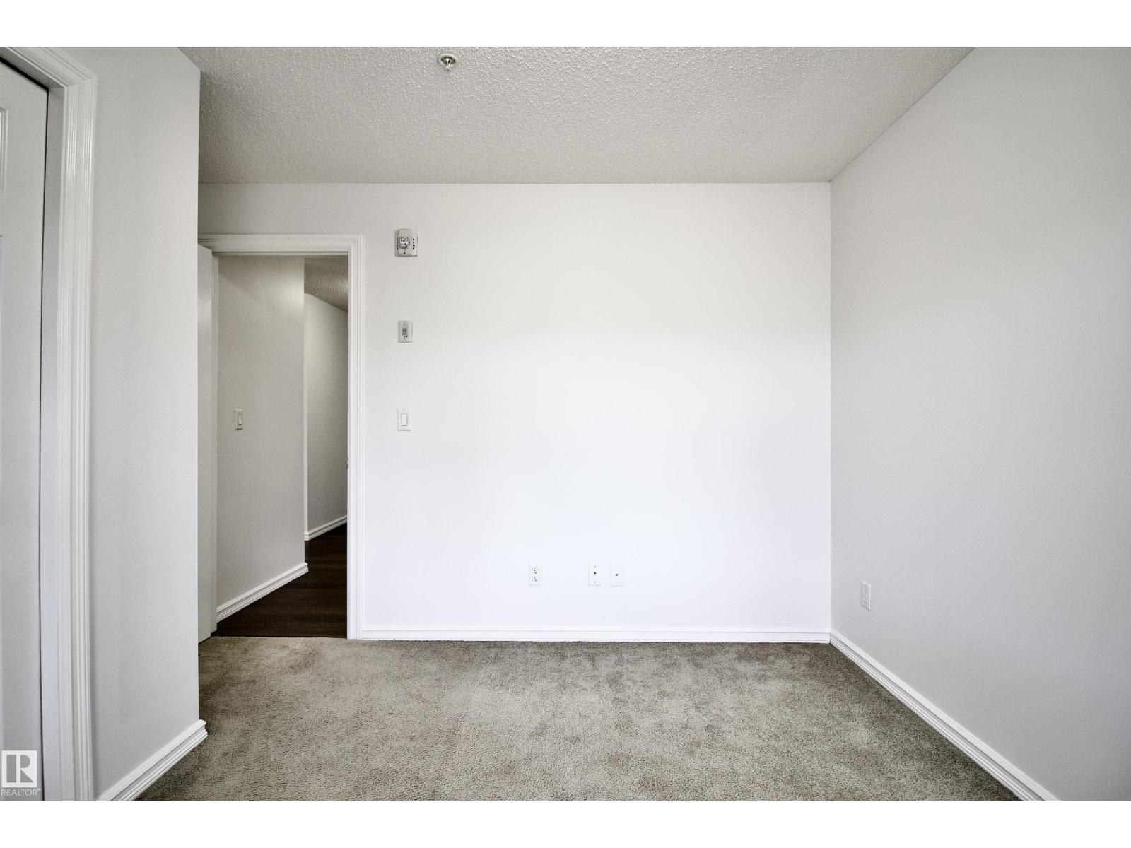 Photo 21 of 102 2203 44 Av Nw, Edmonton AB