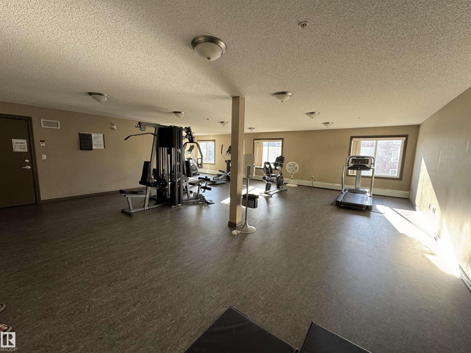 Photo 36 of 102 2203 44 Av Nw, Edmonton AB