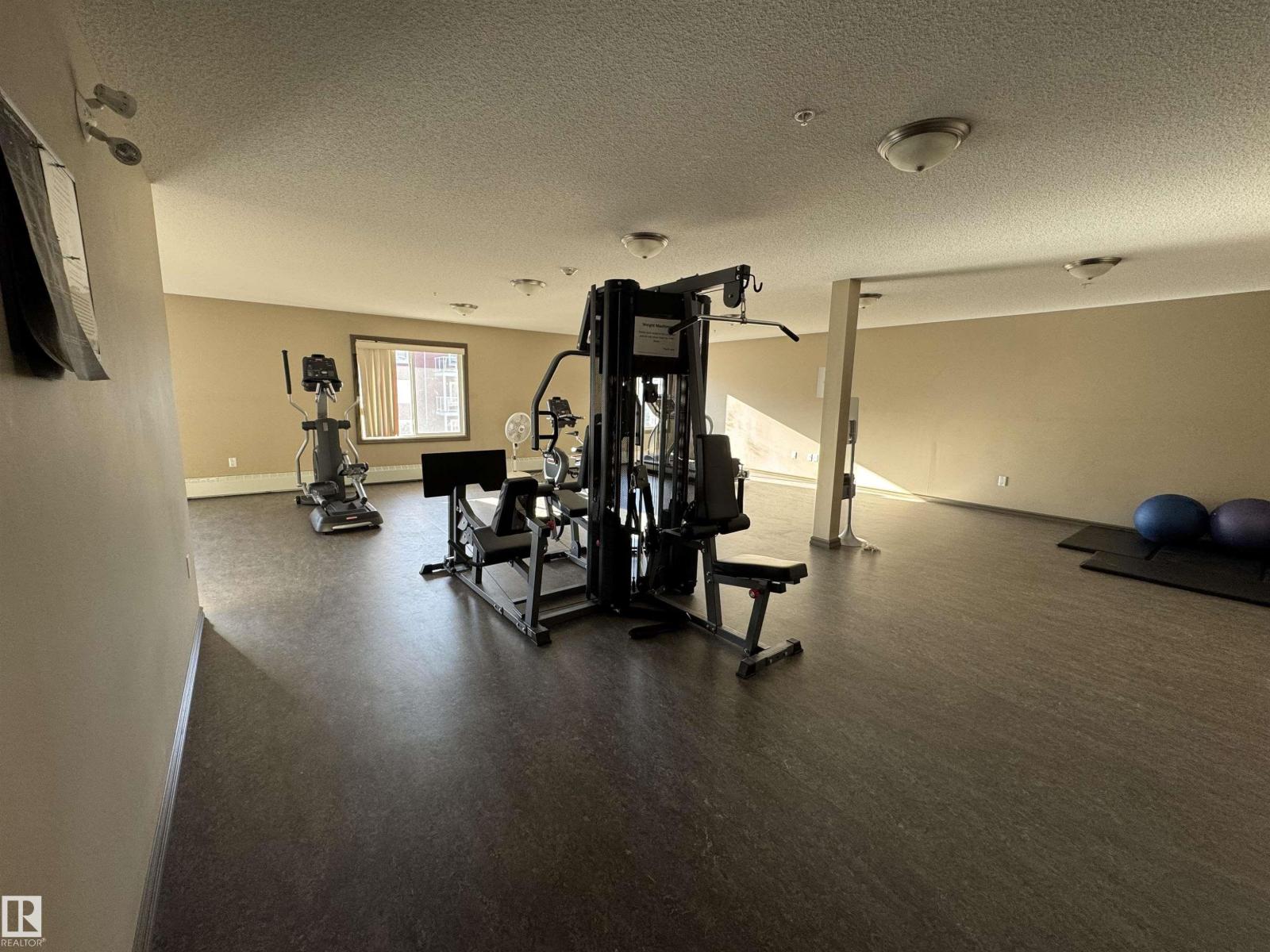 Photo 37 of 102 2203 44 Av Nw, Edmonton AB