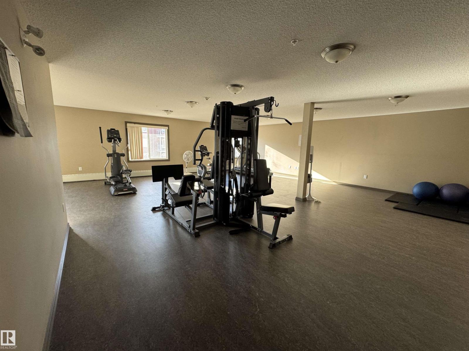 Photo 38 of 102 2203 44 Av Nw, Edmonton AB