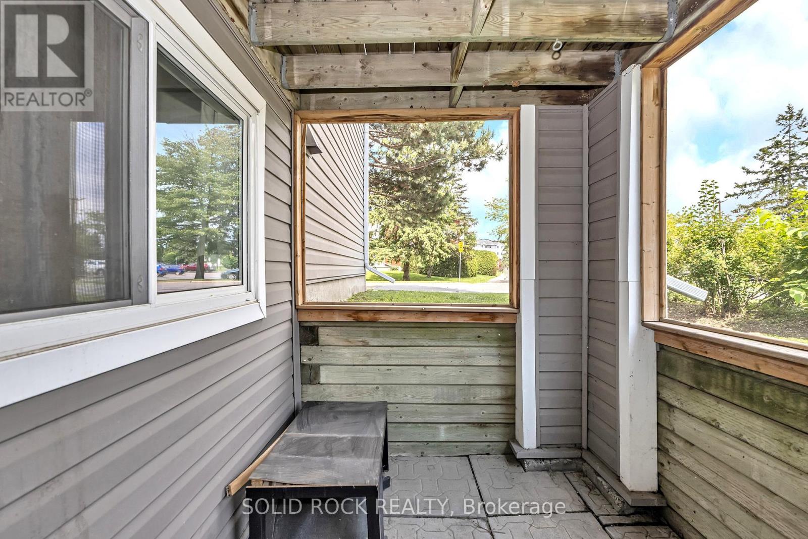 Photo 2 of 124 316 Lorry Greenberg Drive, Ottawa ON