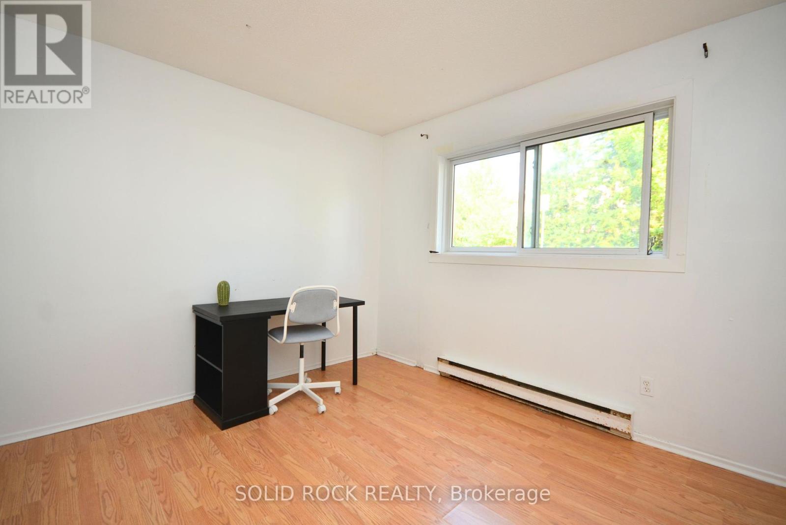 Photo 8 of 124 316 Lorry Greenberg Drive, Ottawa ON