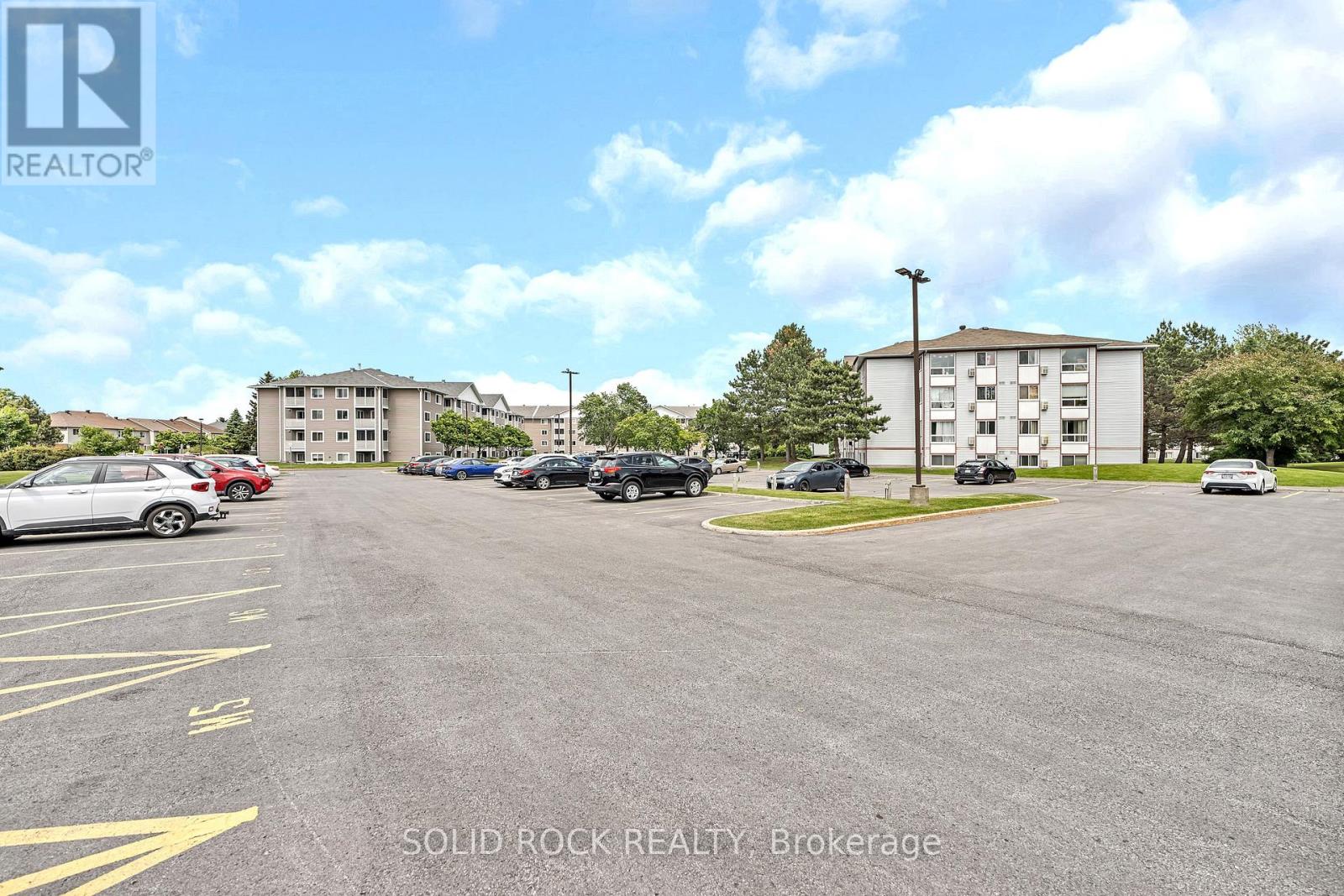 Photo 22 of 124 316 Lorry Greenberg Drive, Ottawa ON