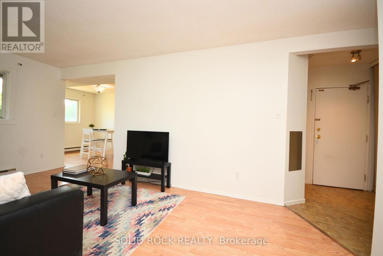 Photo 3 of 124 316 Lorry Greenberg Drive, Ottawa ON